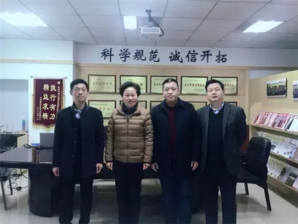 香港六宝盒宝典资料大全